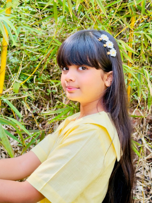 LOOSE-FIT LINEN DRESS